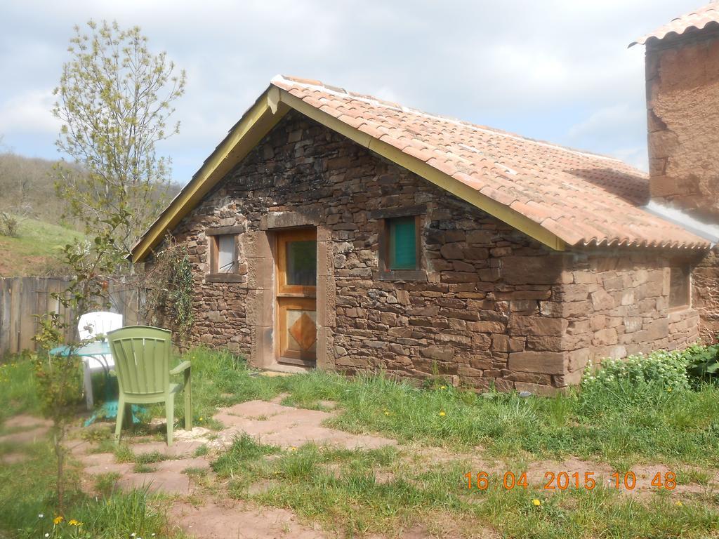 Saint-Izaire Gite Des Monts מראה חיצוני תמונה